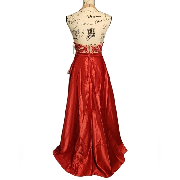 TLC Say Yes To The Prom Elegant Red Halter Evening Gown - Picture 7 of 11